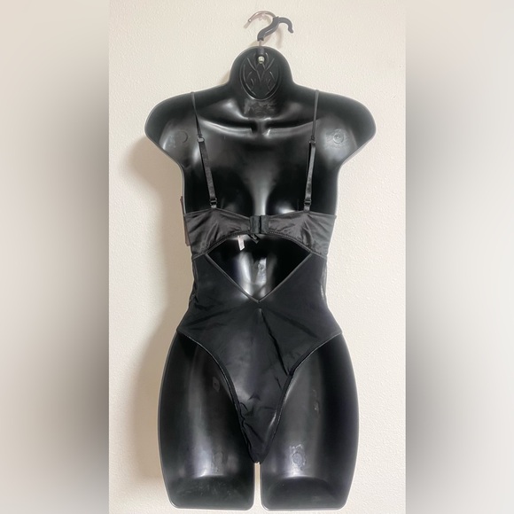 Black Lace Bodysuit - Picture 5 of 5